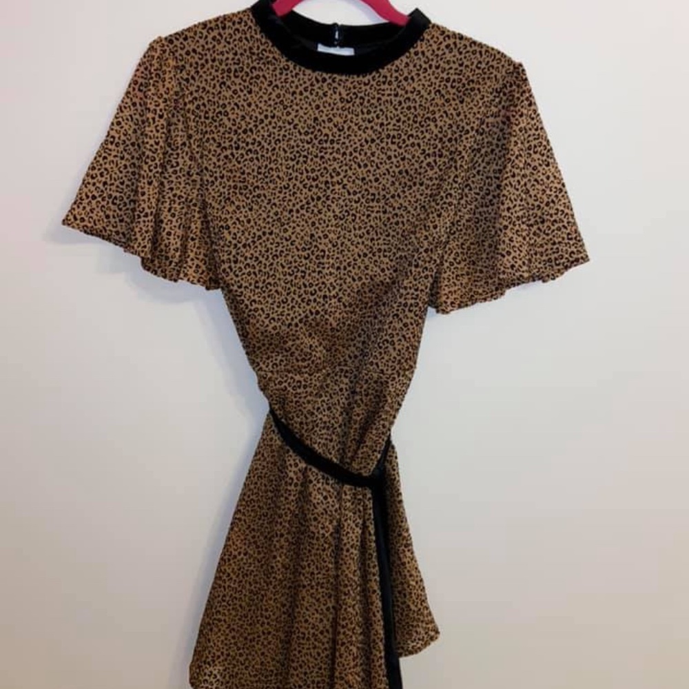 Short sleeve cheetah print dress with belt, never worn/tags still on